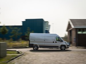 Review Toyota Proace Max (2025): nu hoeft Toyota nooit meer ‘nee’ te verkopen