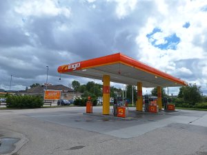 In dit ‘peperdure’ Europese land is benzine veel goedkoper dan in Duitsland