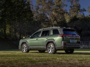 Dit automerk zet de rem op EV’s en zweert ineens bij hybrides