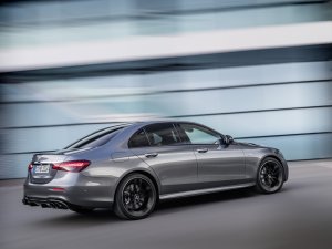 Vernieuwde Mercedes E-Klasse kost net geen 60.000 euro