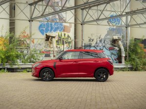 Suzuki viert 60 jaar in Nederland met 1500 euro duurdere Swift Edition 60