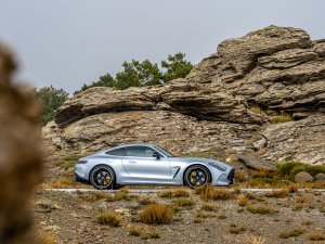 TEST Mercedes-AMG GT: van brute kickboxer tot beschaafde atleet