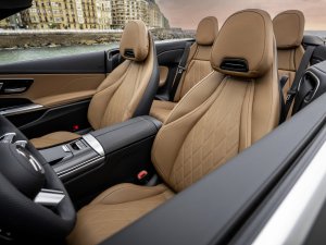 TEST Waarom de schaarse Mercedes CLE Cabriolet de betovering keihard verbreekt