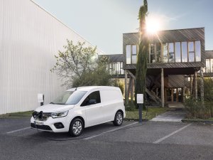 Renault Kangoo E-Tech met Open Sesame-deur schuift extra ver open