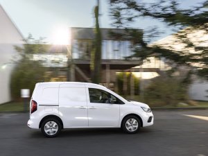 Renault Kangoo E-Tech met Open Sesame-deur schuift extra ver open