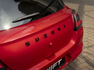 Suzuki viert 60 jaar in Nederland met 1500 euro duurdere Swift Edition 60