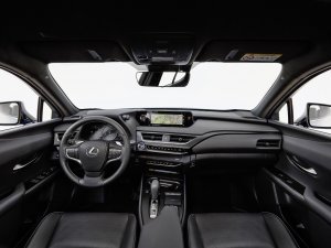 Waarom de elektrische Lexus UX300e opeens 10.000 euro goedkoper is