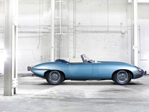 Jaguar E-type (1961)