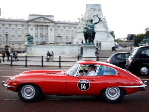 Jaguar E-type (1961)