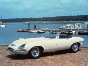 Jaguar E-type (1961)