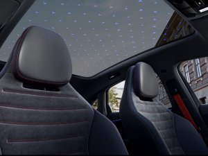 In deze Mercedes red je levens vanuit je luie stoel