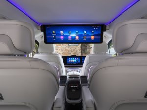 Mercedes VLE: 3 voordelen, 3 nadelen van een extreem luze maar loodzware bus