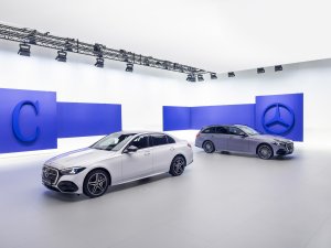 Mercedes doet iets geks: twee keer een 'nieuwe' C-Klasse in één jaar