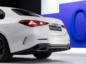 Mercedes doet iets geks: twee keer een 'nieuwe' C-Klasse in één jaar