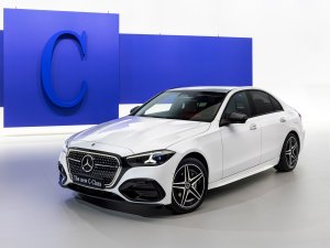 Mercedes doet iets geks: twee keer een 'nieuwe' C-Klasse in één jaar