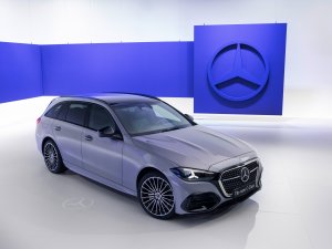 Mercedes doet iets geks: twee keer een 'nieuwe' C-Klasse in één jaar