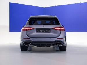 Mercedes doet iets geks: twee keer een 'nieuwe' C-Klasse in één jaar