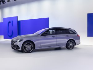 Mercedes doet iets geks: twee keer een 'nieuwe' C-Klasse in één jaar