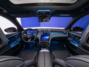 Mercedes doet iets geks: twee keer een 'nieuwe' C-Klasse in één jaar