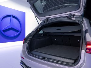 Mercedes doet iets geks: twee keer een 'nieuwe' C-Klasse in één jaar