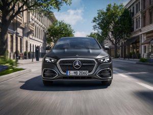 Mercedes doet iets geks: twee keer een 'nieuwe' C-Klasse in één jaar