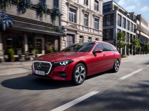 Mercedes doet iets geks: twee keer een 'nieuwe' C-Klasse in één jaar