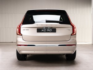 Volvo EX90 vs. Volvo XC90: belangrijkste verschillen op een rij