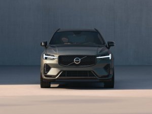 Test: hiermee ben je in stokoude Volvo ruim drie keer zo snel als in splinternieuwe Mercedes
