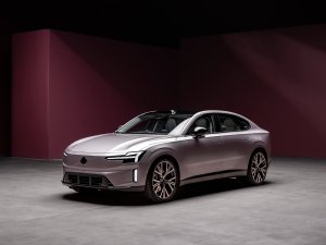 Volvo ES90 (2025): komt verder en laadt sneller dan andere Volvo-EV’s