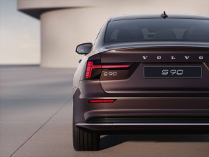 Pensioen Volvo S90 uitgesteld met flinke facelift