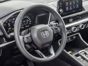 Review: Honda CR-V (2023) heeft het hoog in de bol