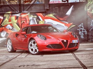 Bevestigd: Alfa Romeo komt met een supercar. Niet doen, jongens!