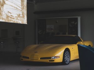 Gevonden in verlaten dealerbedrijf: Ferrari 575 Superamerica, Porsche Carrera GT