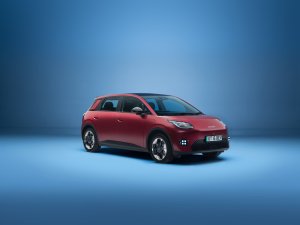 China lanceert bijna drie nieuwe automodellen per dag – waarschuwing voor batterijproblemen