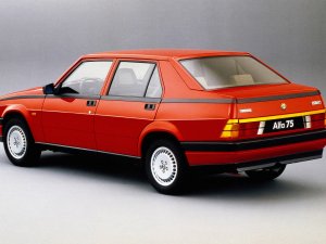 1985: het jaar van de laatste echte Alfa, de boter-Fiat en een supersedan van BMW