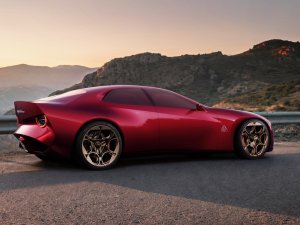 Designbaas van dit Italiaanse merk is klaar met grote schermen: 'Koop dan maar iets anders'