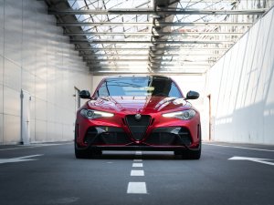 Werk aan de winkel voor Alfa Romeo; vanaf 2027 wordt het merk volledig elektrisch