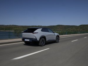 5 vragen Mazda CX-6e