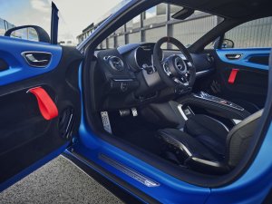Alpine A110 R (2023) test: zoveel verschil maakt 34 kilo bij een sportwagen