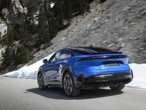 Nieuwe Alpine A390 (2025) wil Porsche Macan te lijf
