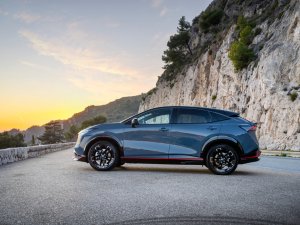 Test Nissan Ariya Nismo (2025): transformer