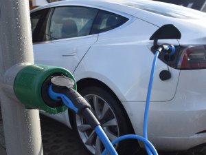 Subsidie elektrische auto: Als het zo door gaat is het geld over een week op!
