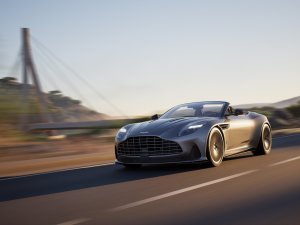 Test Aston Martin DB12 Volante: kick van open rijden bijna niet in woorden uit te drukken