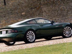 20 jaar Aston Martin Vanquish - Koop nu zelf het originele prototype!