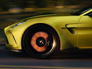 Nieuwe Aston Martin Vantage (2024) is op-en-top Brits, behalve de motor ...