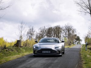 Aston Martin V12 Vantage test: a last hurrah