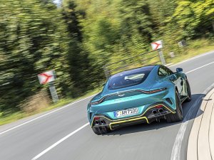 TEST Aston Martin Vantage: rijden met nazaat van snelste auto ter wereld