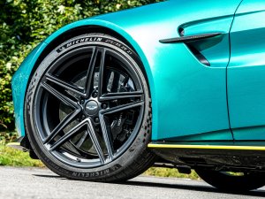 TEST Aston Martin Vantage: rijden met nazaat van snelste auto ter wereld