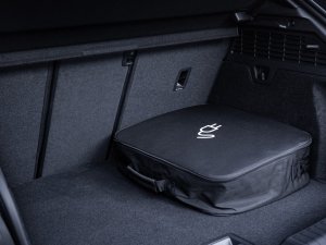 Test Audi A3 Sportback, Mercedes A-klasse, Seat Leon: zoveel liter kost het accupakket van een plug-in hybride