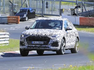 Audi Q5 Crossback traint voor duel met BMW X4